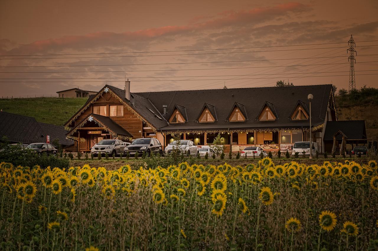 Wellness Pension & Salas Saris Park Prešov Exteriör bild
