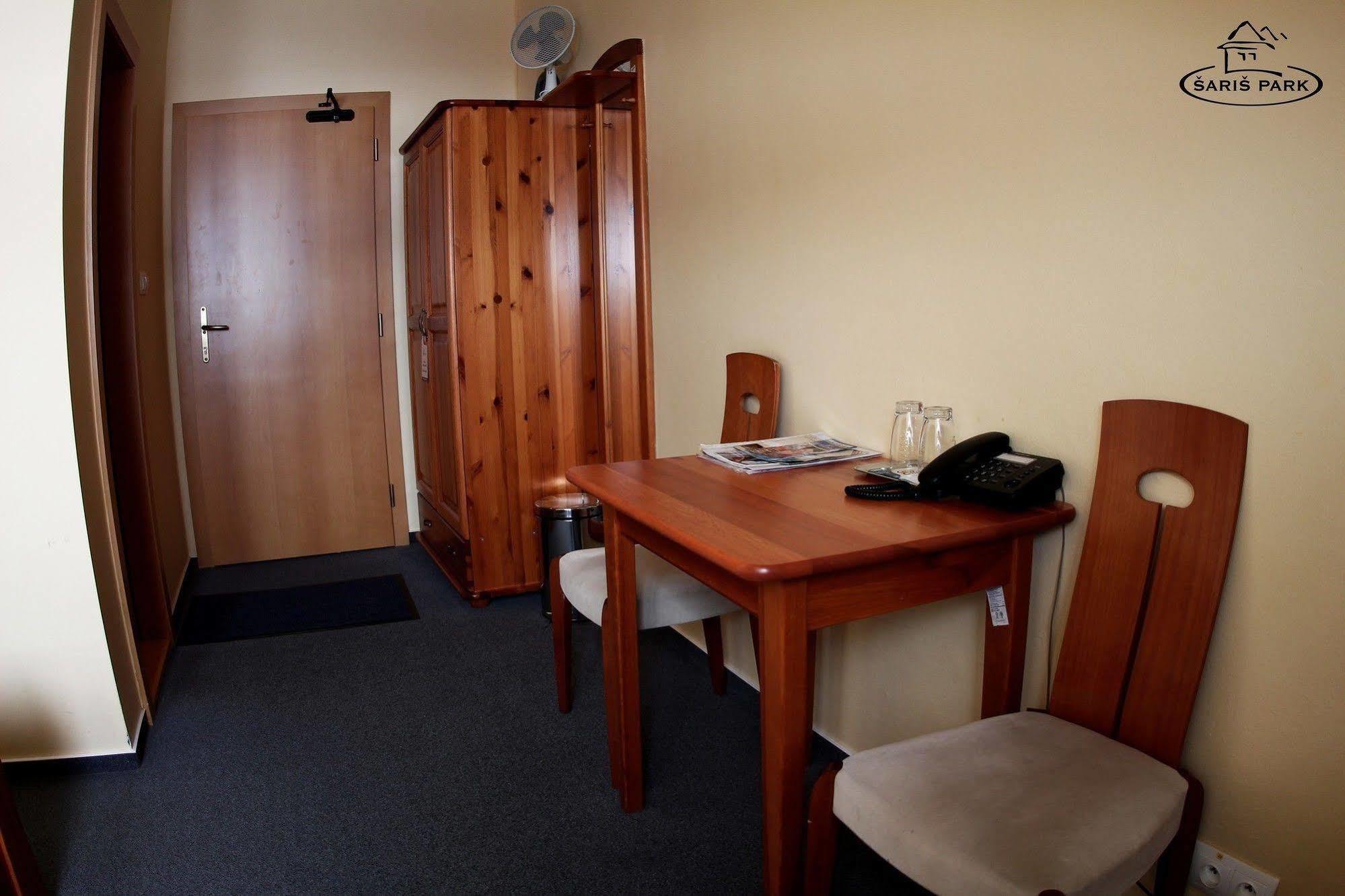 Wellness Pension & Salas Saris Park Prešov Exteriör bild
